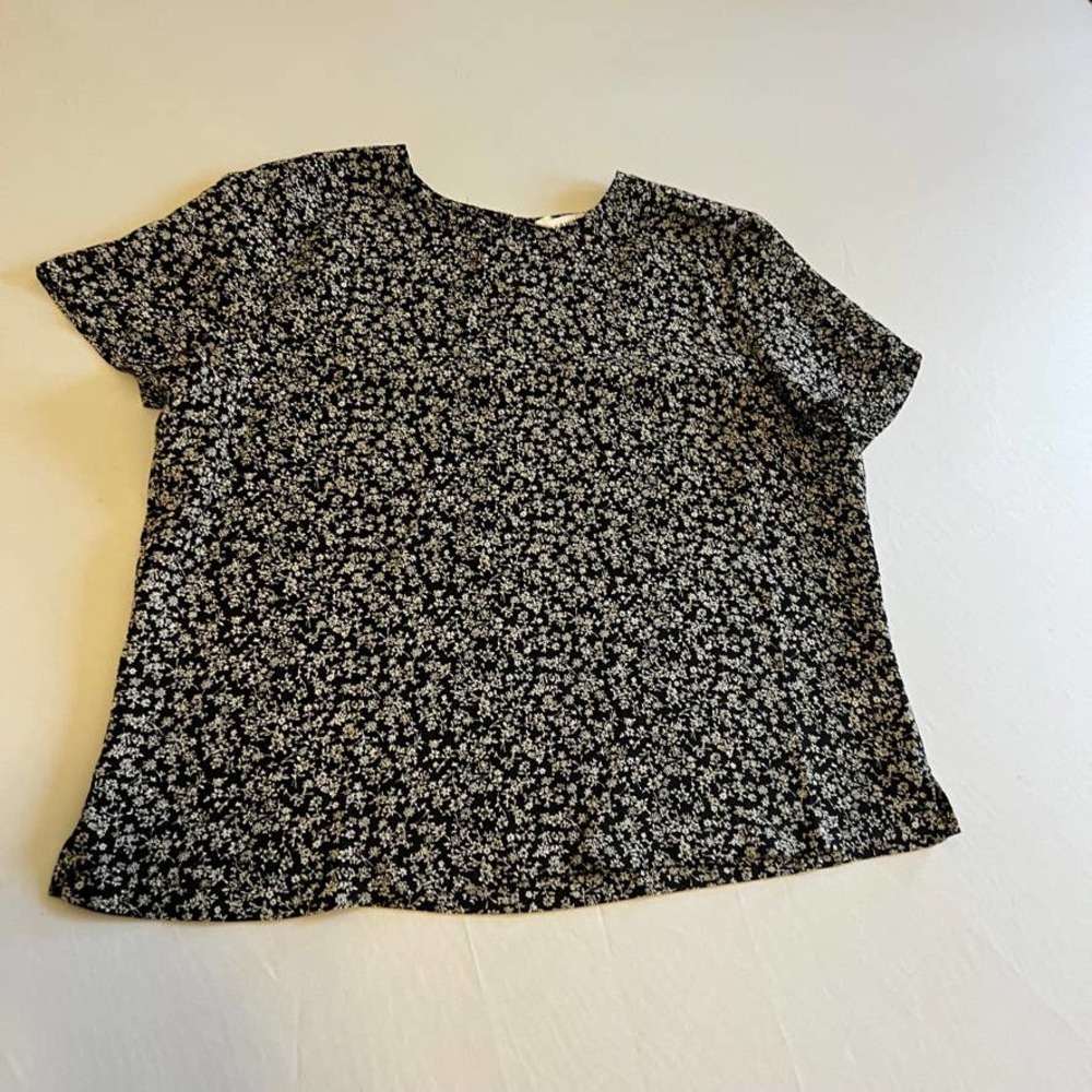 Josephine Chaus black white floral blouse L